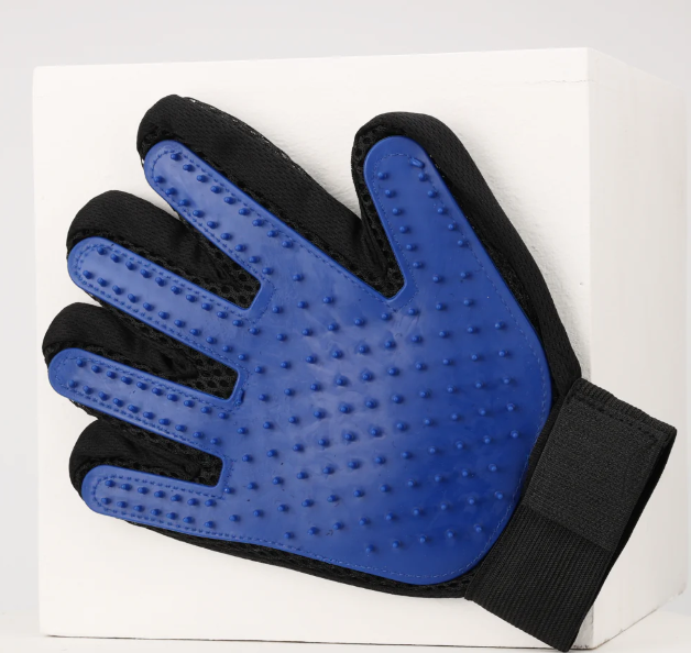 Skatrs Mess Free Deshedding Grooming Gloves for Dogs and Cats